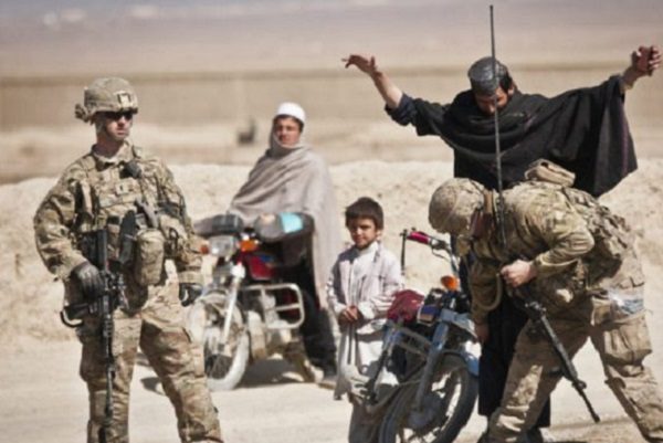 Biden retirará a todas las tropas de Afganistán, según informes