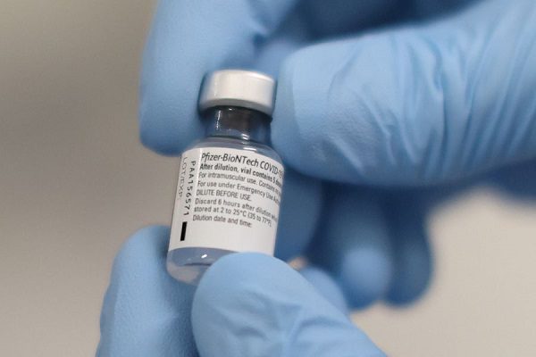 La vacuna Pfizer reduce la mortalidad en 98%, según estudio