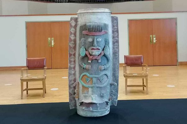 México recupera una urna maya que estuvo medio siglo estuvo en Michigan