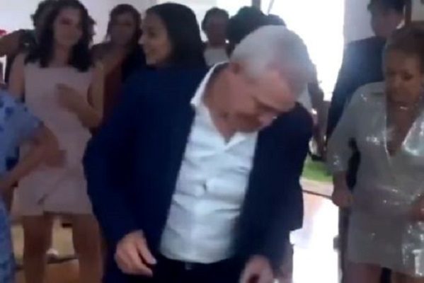 Suspenden a Javier Aguirre, DT del Monterrey, por acudir a una boda #VIDEO