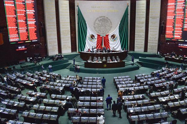 Aprueban en lo general y particular la reforma al outsourcing