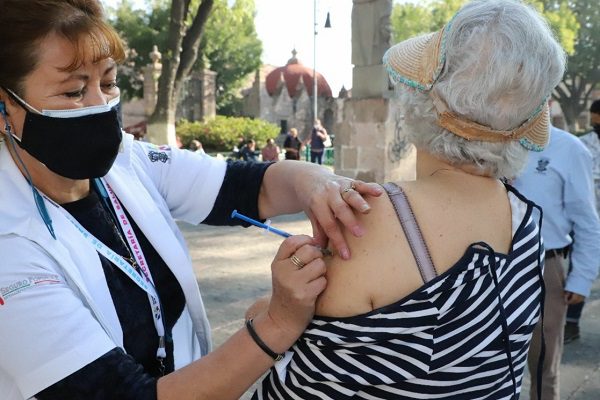 Fallece adulta mayor tras ser vacunada contra Covid-19 en Michoacán
