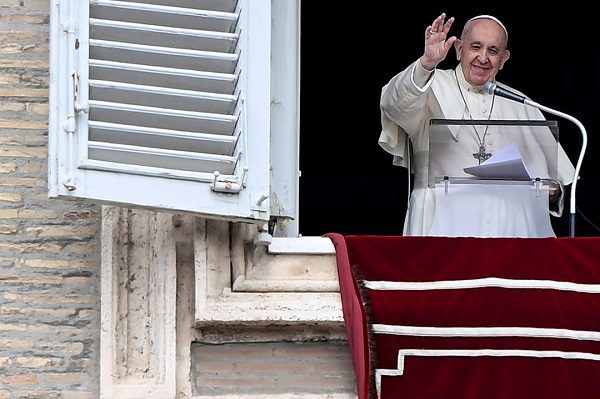 El Papa Francisco reaparece en público