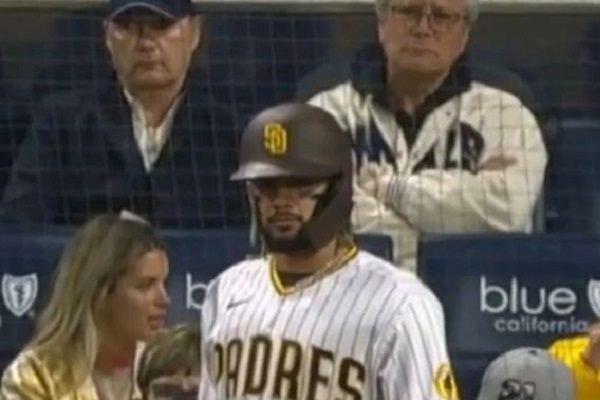 Critican al gobernador Jaime Bonilla tras aparecen en partido