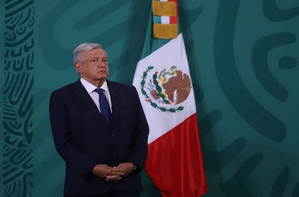 AMLO pide no hablar de “cosas comprometedoras” respecto a veda electoral