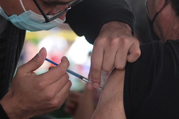 Fechas y sedes de vacunación con segundas dosis en cinco alcaldías en CDMX