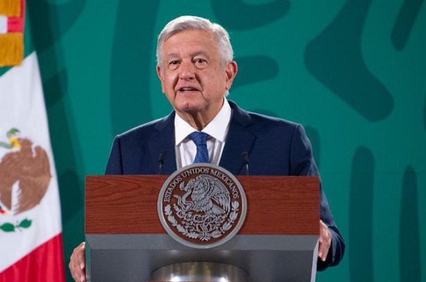 AMLO celebra acuerdo de Ancira con Pemex. Servirá para fertilizantes, señala
