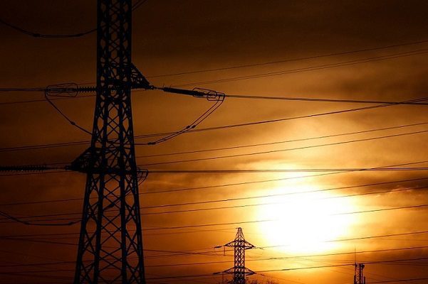 Cofece interpone controversia constitucional contra la reforma eléctrica de AMLO