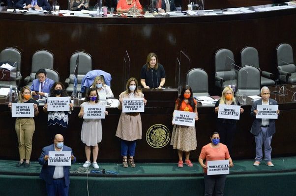 Aprueban en lo general la ampliación de la presidencia de Zaldívar