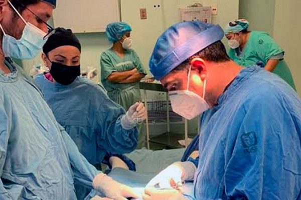 Especialistas del IMSS reconstruyen tejido en cabeza de niño atacado por perro