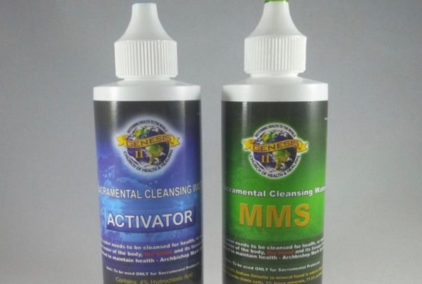 Procesan a familia por vender "solución mineral milagrosa" contra Covid-19