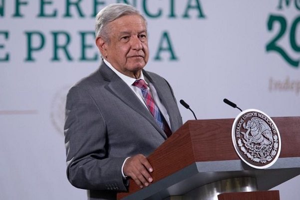 Si no se queda Zaldívar, ministros serán "cómplices de corrupción": AMLO