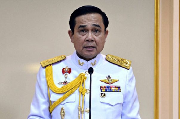 Multan al primer ministro de Tailandia por no usar cubrebocas