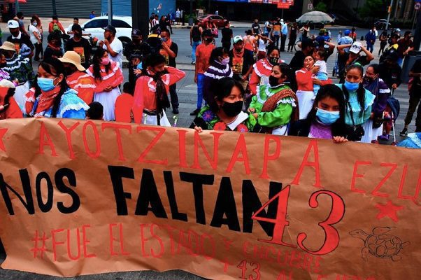 Padres de los 43 de Ayotzinapa anuncian labores de búsqueda para mayo