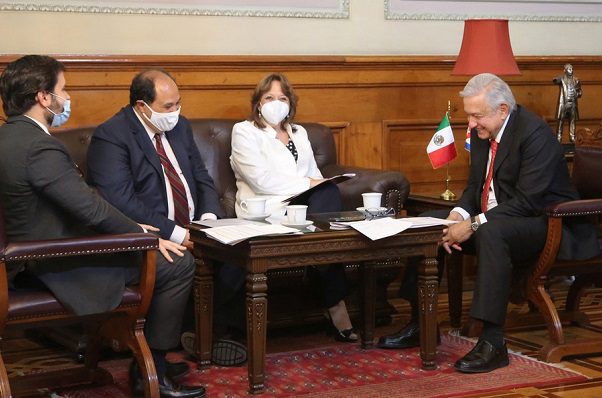 Vía telefónica, AMLO agradece al presidente cubano ayuda ante la pandemia