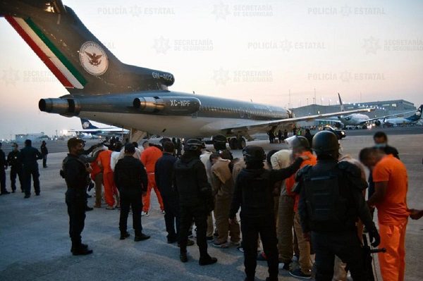 Trasladan a 85 reos de alta peligrosidad de Edomex a penales federales