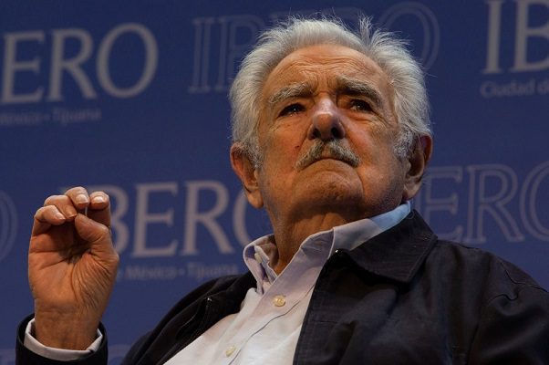 Tras operación, reportan estable al expresidente de uruguayo José Mujica