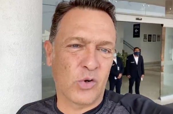 Mauricio Kuri sale del hospital tras evento vascular