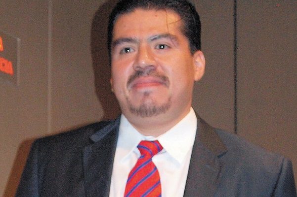 Destituyen y multan a exdirector de Pemex Fertilizantes