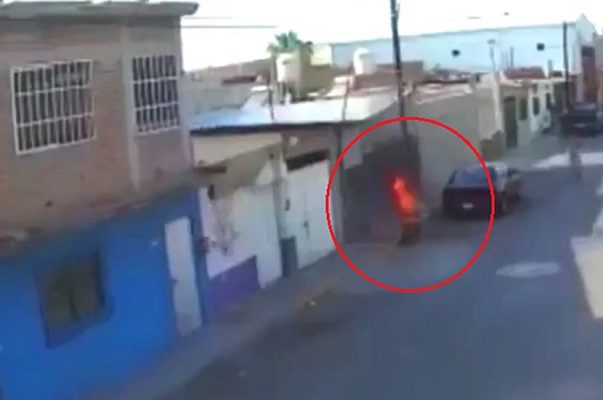 Sujeto prendió fuego a una mujer en situación de calle, en Celaya #VIDEO