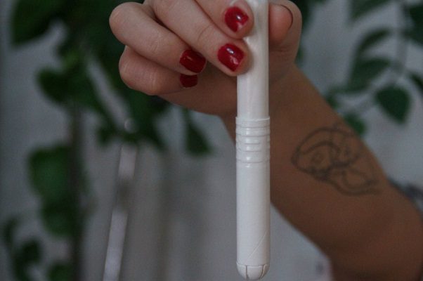 Diputados aprueban acceso gratuito a productos menstruales en escuelas