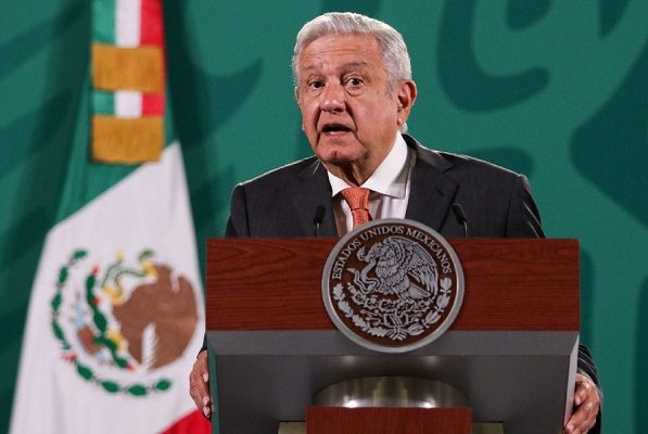 AMLO critica a jueces que defienden empresas