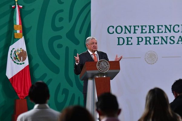 Diputada fue amenazada verbalmente por Silvano Aureoles, revela AMLO