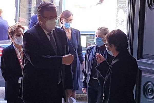 España considera participar en festejos de la consumación de la Independencia