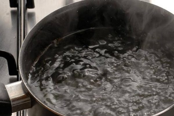 Buscan a sujeto que arrojó aceite hirviendo a su esposa, en Veracruz