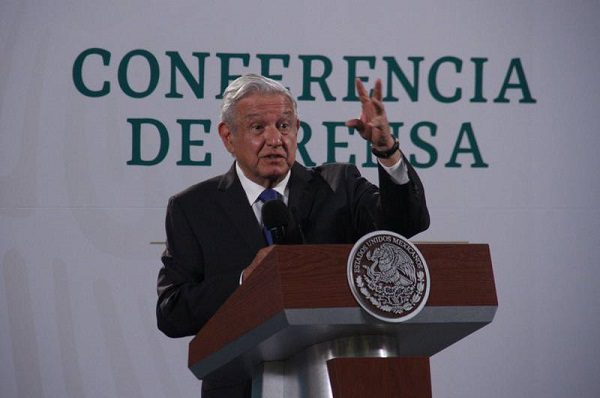 Economía se recuperará a mediados de año, asegura AMLO