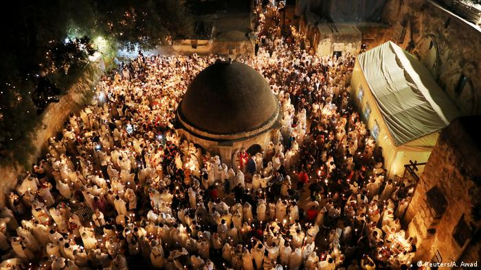 Jerusalén comienza el Jueves Santo con misa en el Santo Sepulcro