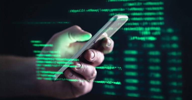 Suman 29 suspensiones definitivas contra padrón de telefonía móvil