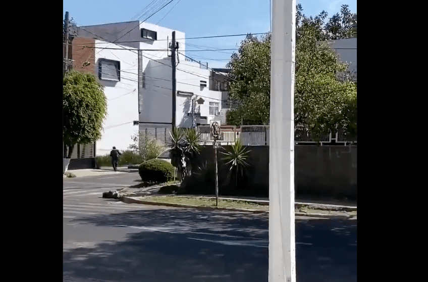 Enfrentamiento entre policías y civiles armados deja dos muertos en Guadalajara #VIDEO