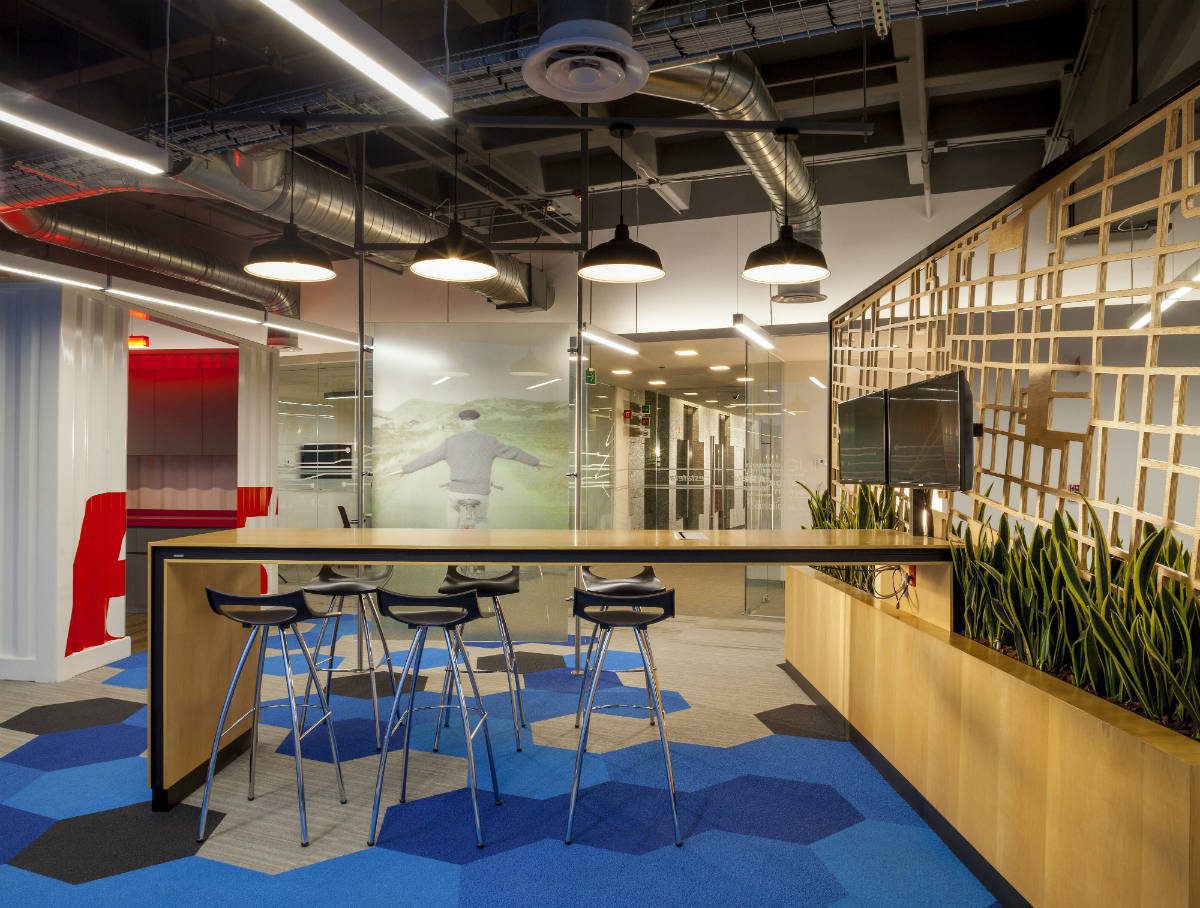 Oficinas, baños públicos y fiestas infantiles podrán reabrir en CdMx