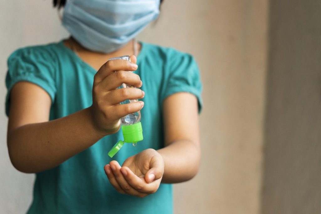 Cómo explicar a los niños la estela de muerte que ha dejado la pandemia