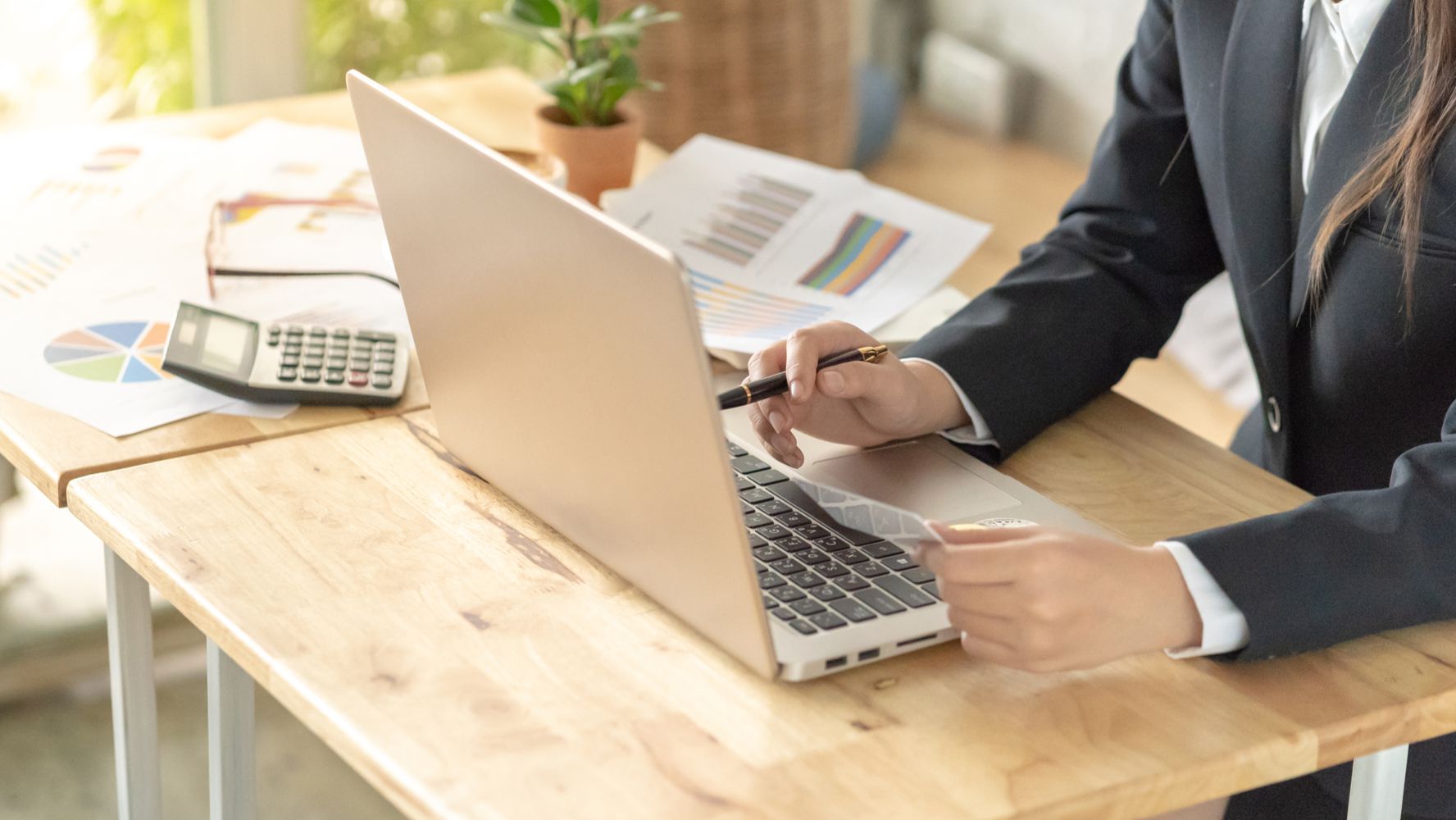 Ingresos de televisión de paga aumentan 44% en primer trimestre del año por “home office”