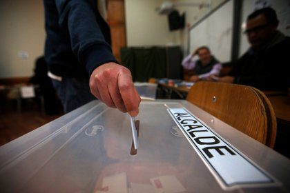 Aplazarán hasta mayo elecciones en Chile, debido al Covid-19