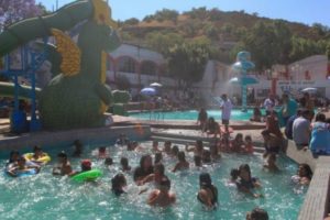 Bloquean Calzada Zaragoza para exigir reapertura del balneario “Elba”
