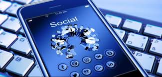 Bancos revisarían redes sociales para aprobar créditos