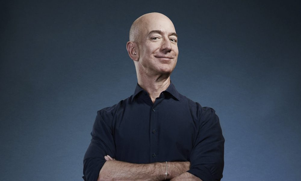 "Hacer un trabajo menor" dice Jeff Bezos a empleados, tras anunciar que deja Amazon