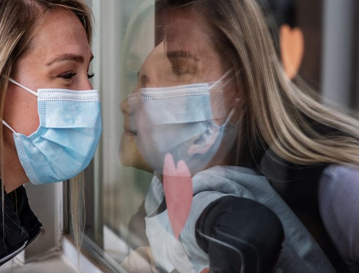 Mamás han "cargado con el peso de la pandemia": FMI