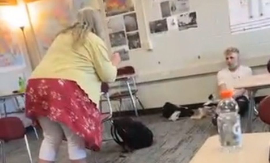 “No me importa si estás vacunado, idiota”: Profesora insulta a alumno por no usar cubrebocas