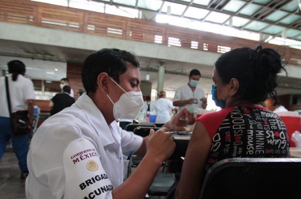 Vacunación a adultos de 50 a 59 años en CDMX iniciará en cuatro alcaldías