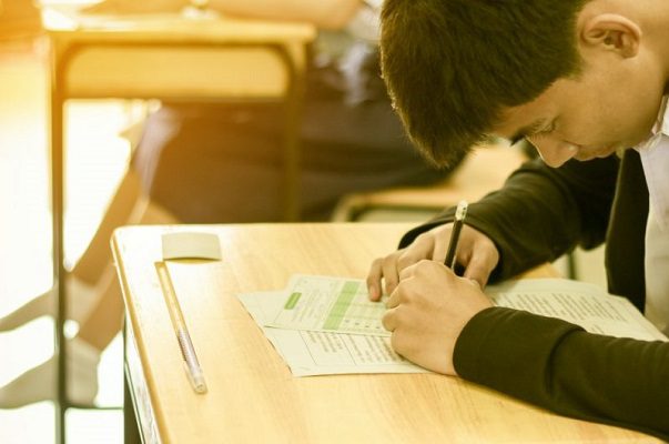 México suspende aplicación de la prueba PISA, que evalúa estudiantes de secundaria