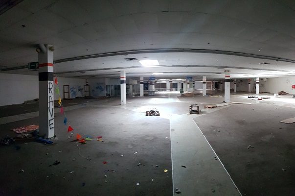 En plena pandemia, detienen macro fiestas en Francia