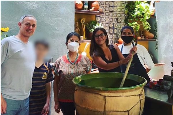 Tras tener "catarro común", López-Gatell vacaciones en Oaxaca