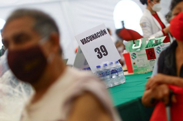 Hoy inicia vacunación para personas de 50 a 59 años en CDMX