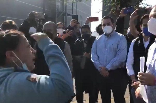 Madre y abuela buscan a Brandon, niño desaparecido tras colapso de L12 #VIDEOS