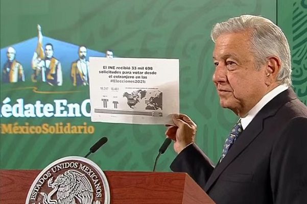 AMLO llama a renovar el INE. "Es de los más costosos del mundo", denuncia