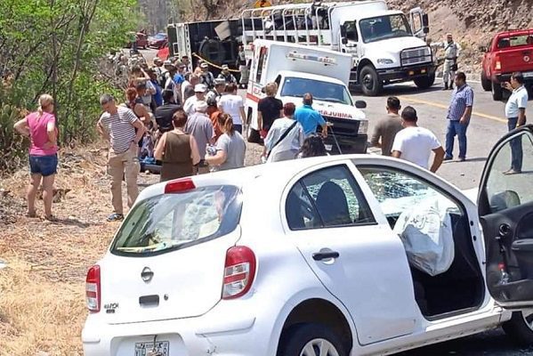 Volcadura de camioneta de la Guardia Nacional deja 19 heridos